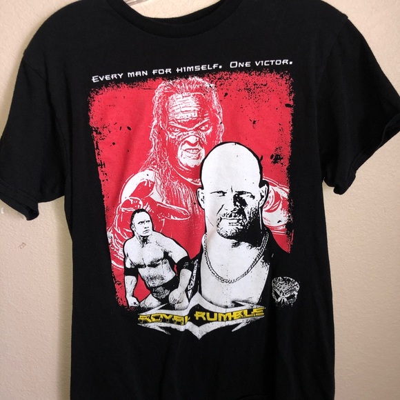 4 wwe small t-shirts + (1 free of charge,kids XXL) - Picture 1 of 8